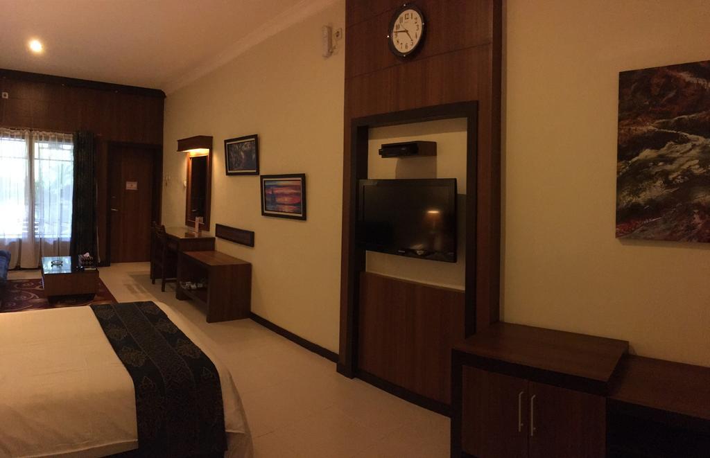 Atsari Hotel Парапат Екстериор снимка